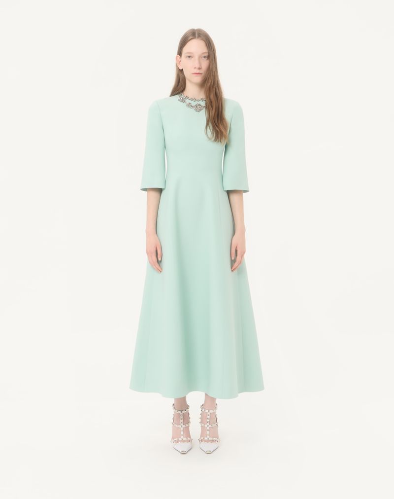 Vestido midi de crepe bordado