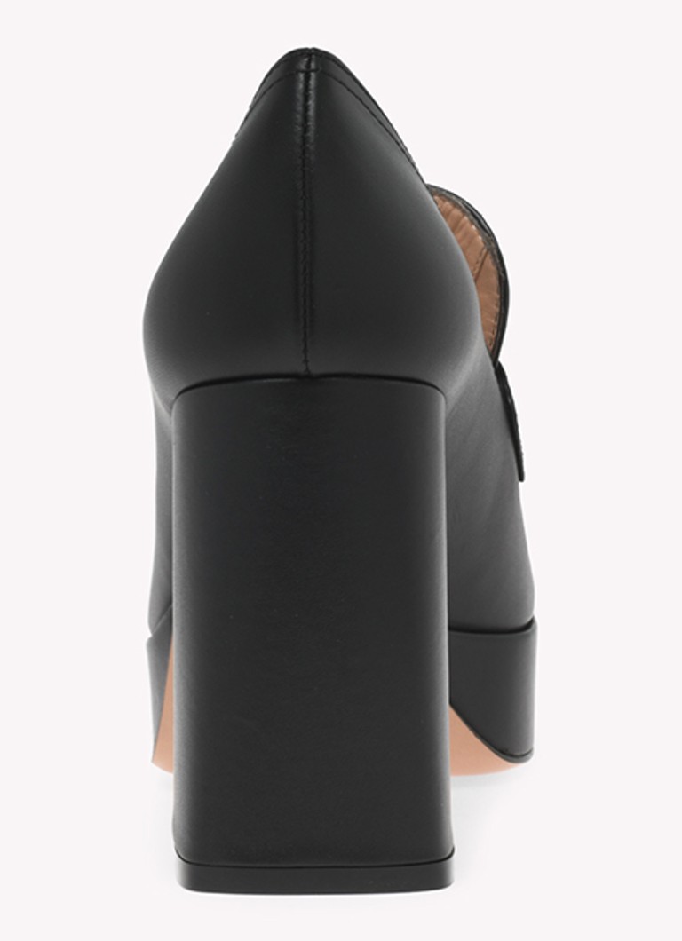 Gianvito Rossi  Rouen pump van kalfsleer