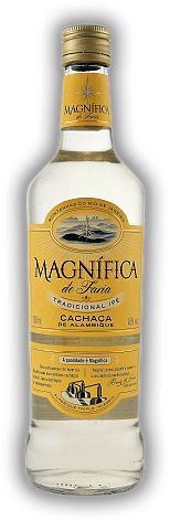 Magnífica Tradicional Cachaca 45% Magnífica Tradicional Cachaca 45% Ein Cachaça mit intensiver und aromatischer Note. 0,7	 Liter - Vol 45%