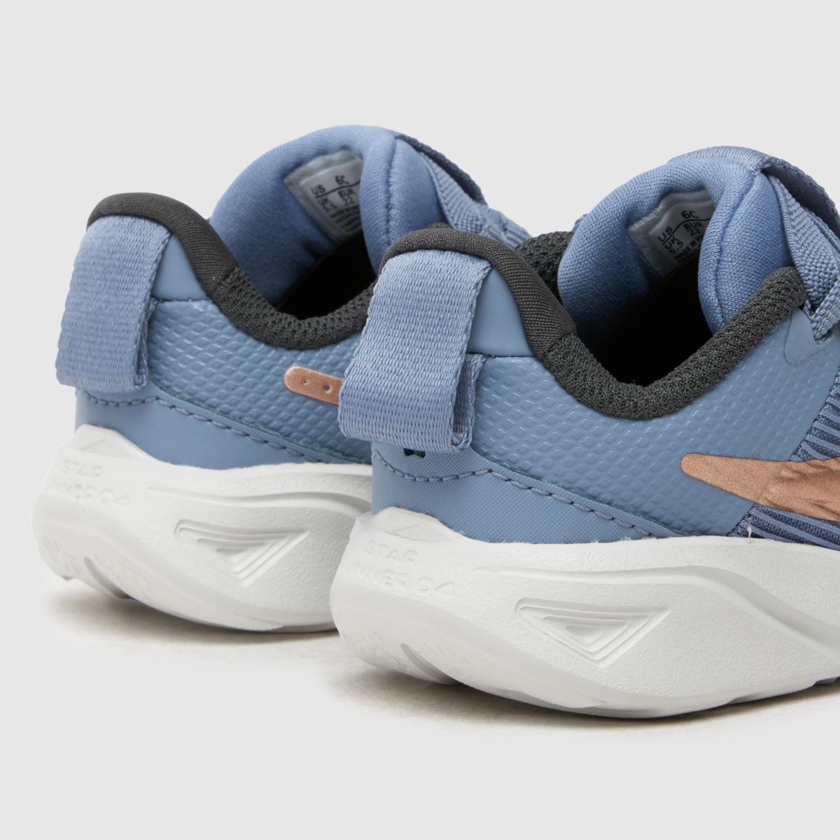 Nike grå Star Runner 4 flickor småbarnsskor