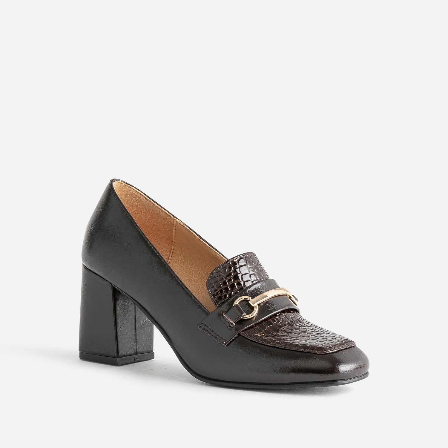 Mocassin à talon marron verni