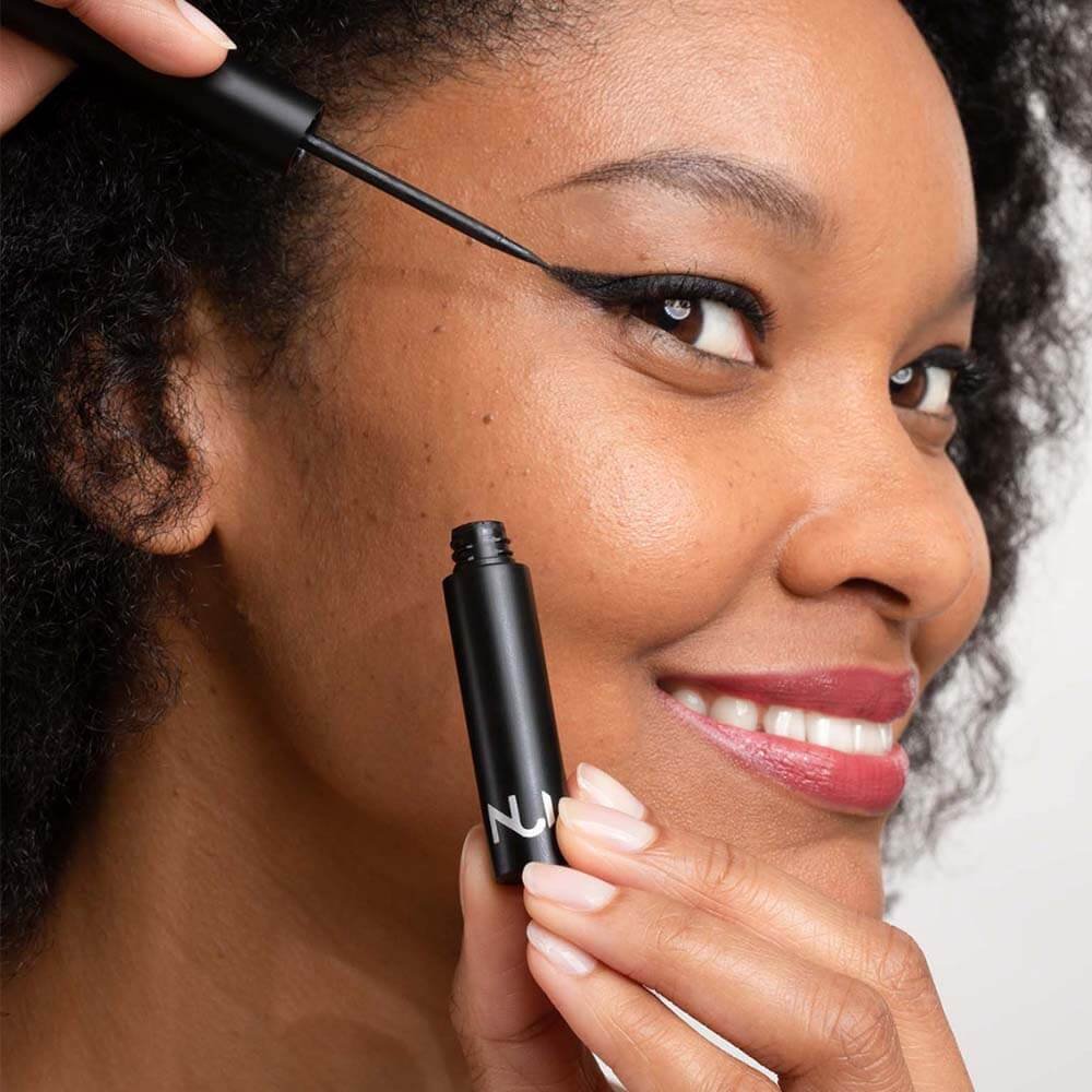 NUI Cosmetics Augen Natural Liquid Eyeliner AWEIKU