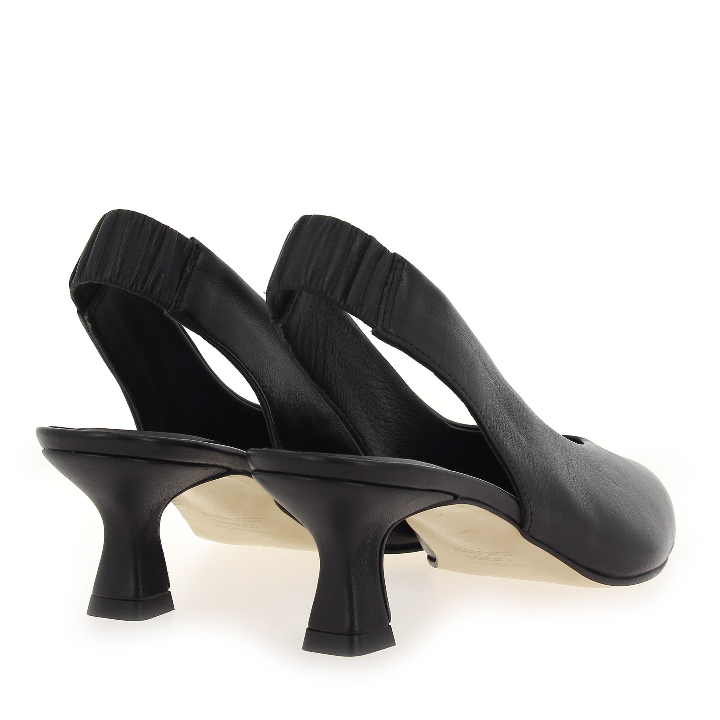 Pedro Miralles  14779 - Noir