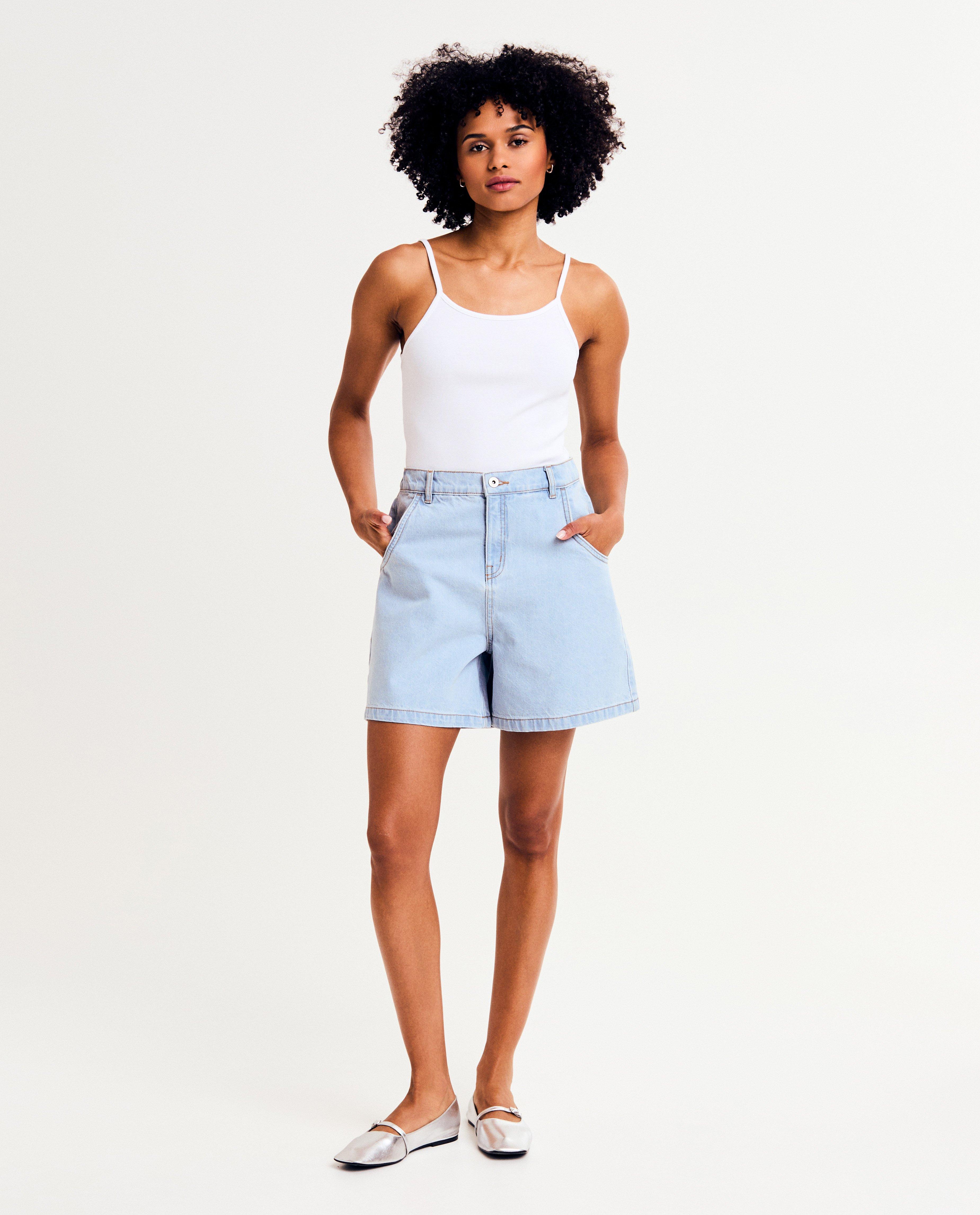 Pantaloni scurți din denim albastru deschis Sora, albastru deschis