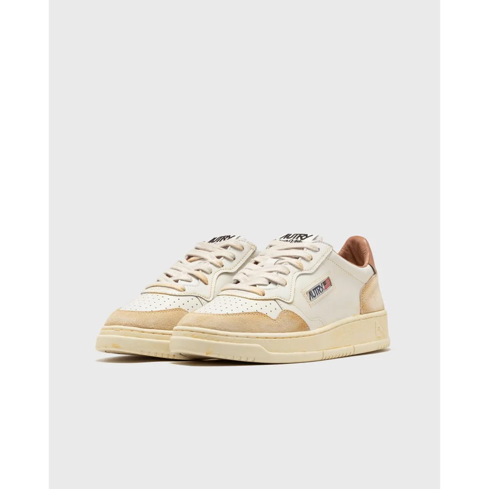 Autry WMNS SUP VINT LOW AVLWYL06 / braun