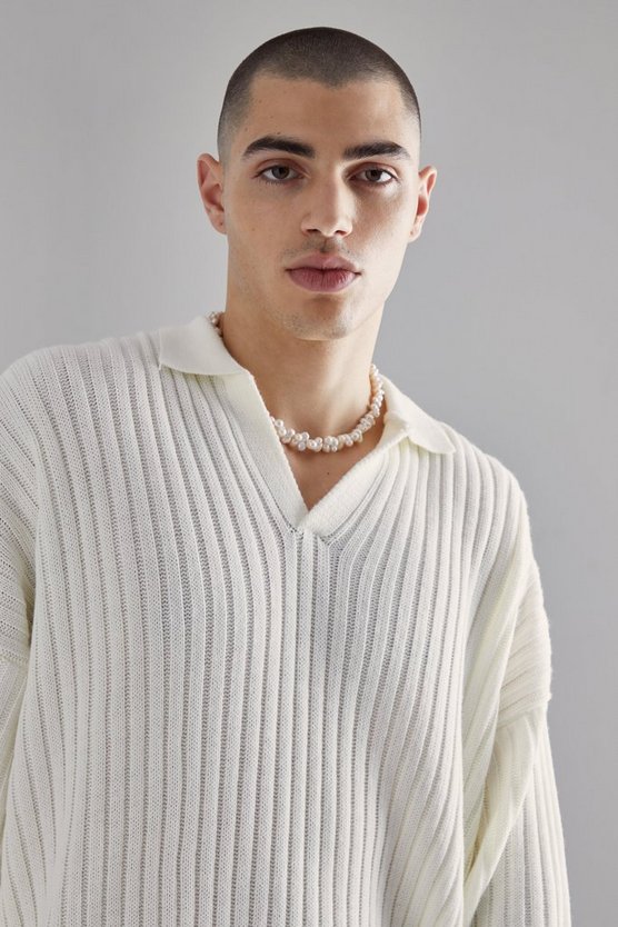 Geripptes Oversize Poloshirt mit V-Ausschnitt
