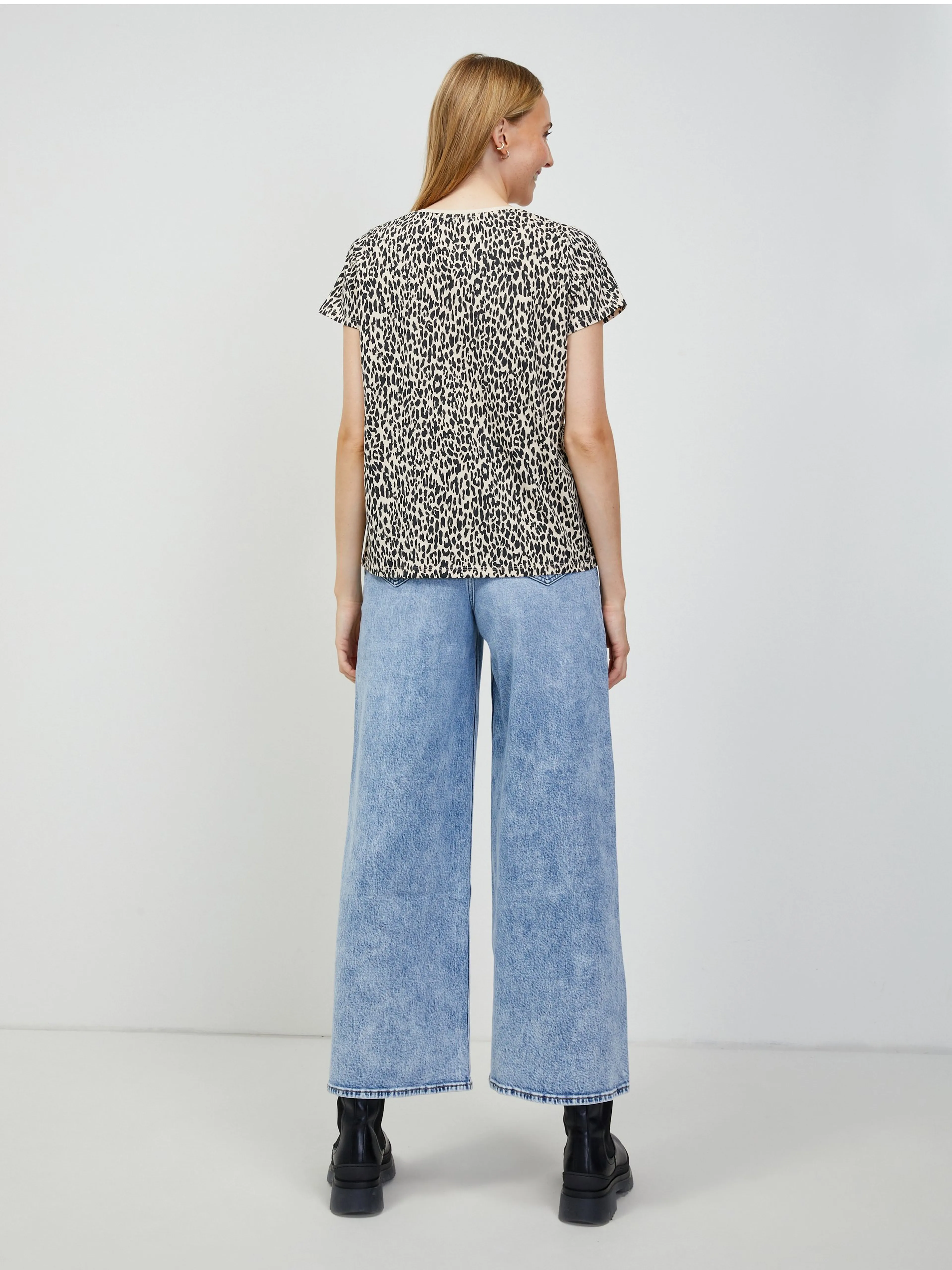 Beigefarbenes T-Shirt mit Tiermuster ORSAY