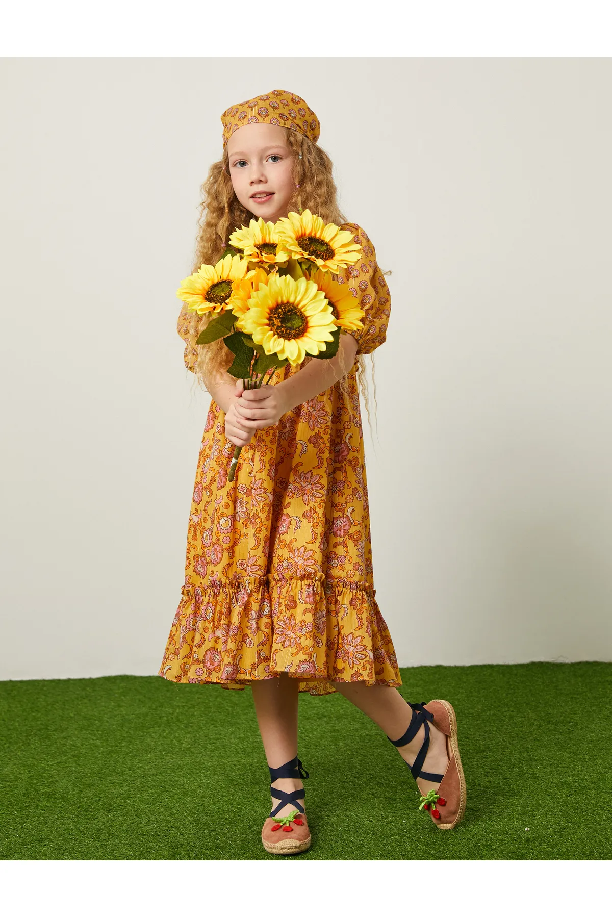 Koton  Kleid mit Blumenmuster, Ballonärmeln, quadratischem Kragen aus Baumwolle, gefüttert