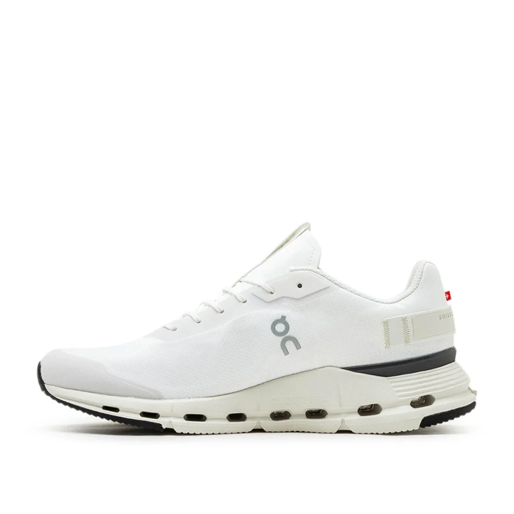 ON Cloudnova Form 26.98483 / weiss