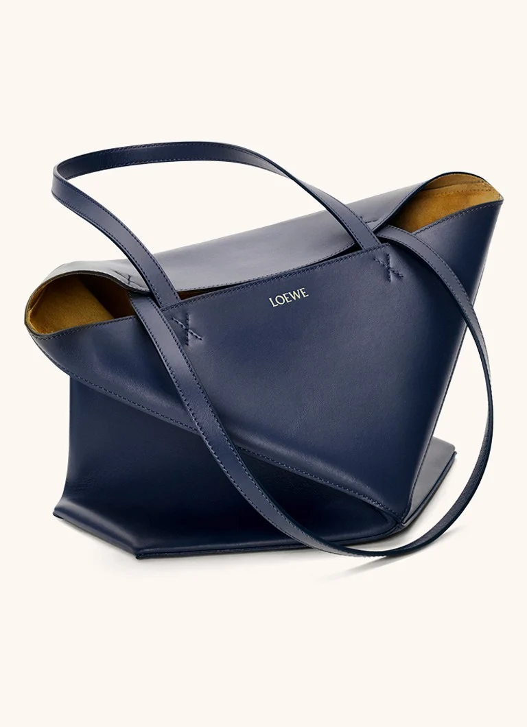 LOEWE Puzzle Fold vidēja izmēra iepirkumu soma no teļādas