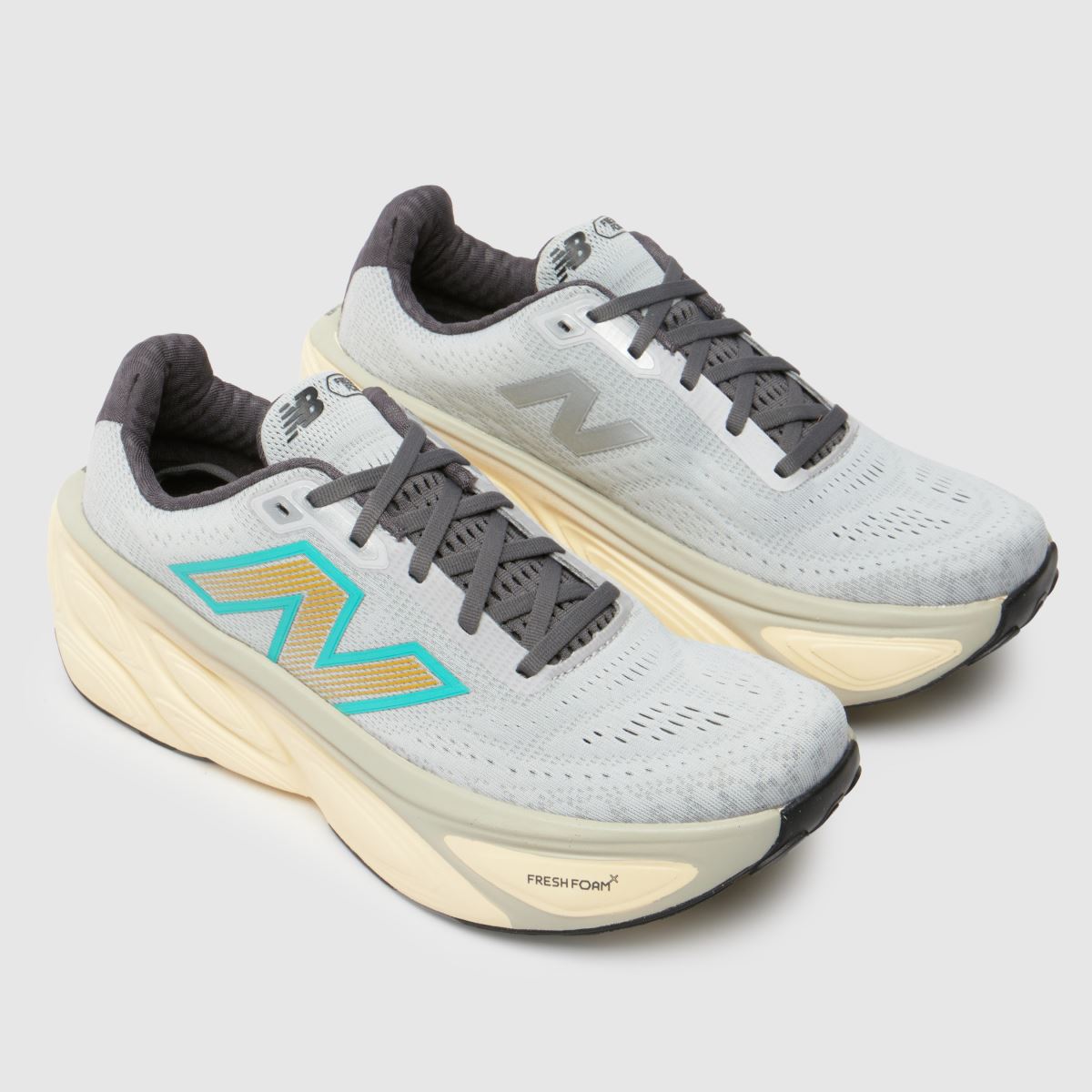 New Balance – Fresh Foam x More V5 – Grå, flerfärgade träningsskor