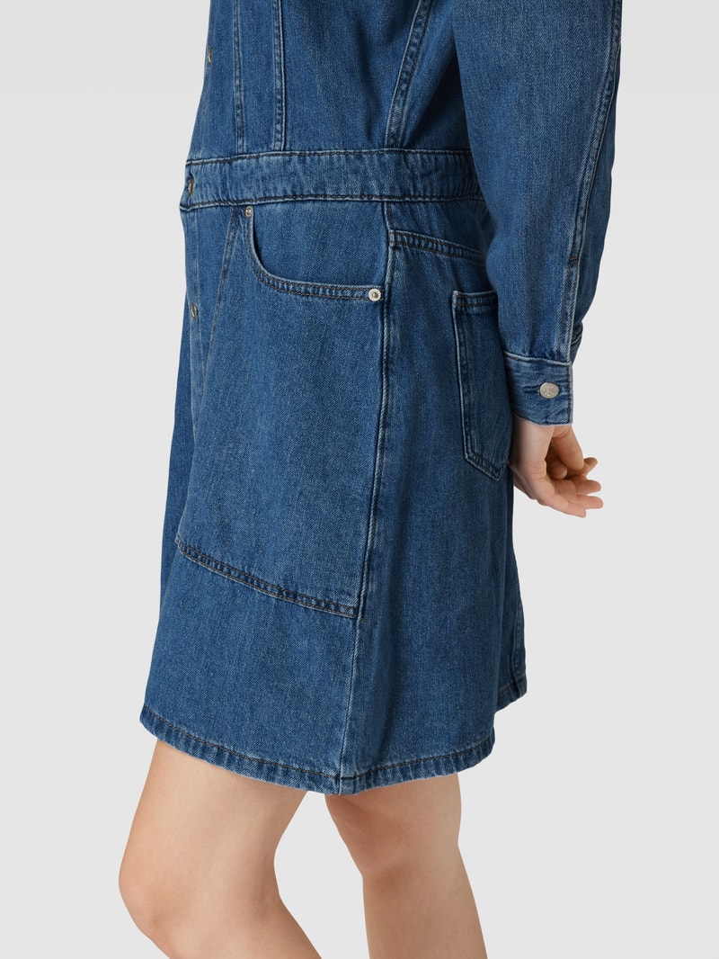 Knielanges Jeanskleid mit Label-Patch Modell 'TRUCKER' in jeans