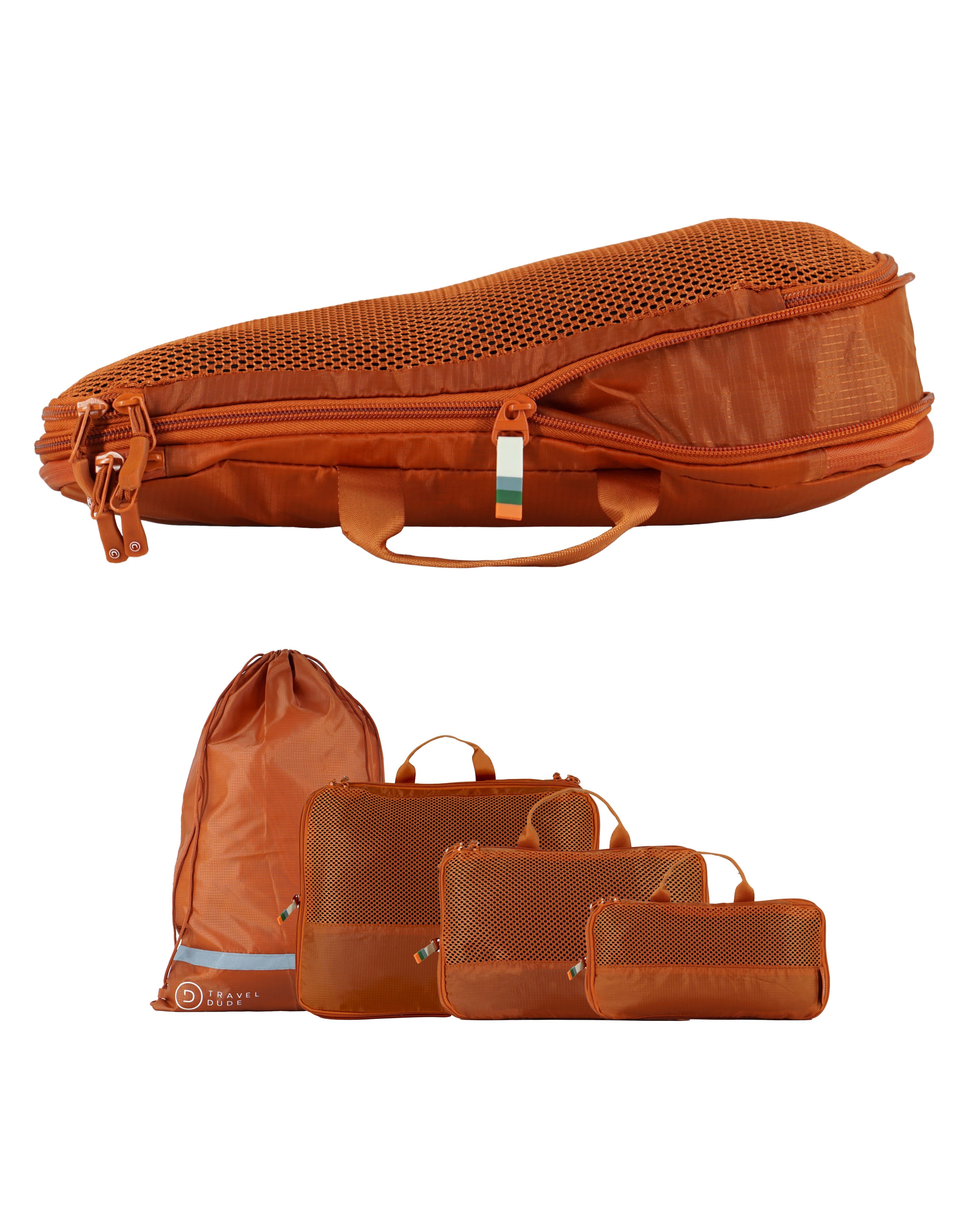 TRAVEL DUDE Kofferorganizer aus recycelten Plastikflaschen (ultraleichte Packwürfel, 4-tlg., Mit Packtaschen in verschiedenen Größen und einem Wäschebeutel), mit Kompression und einem Nassfach