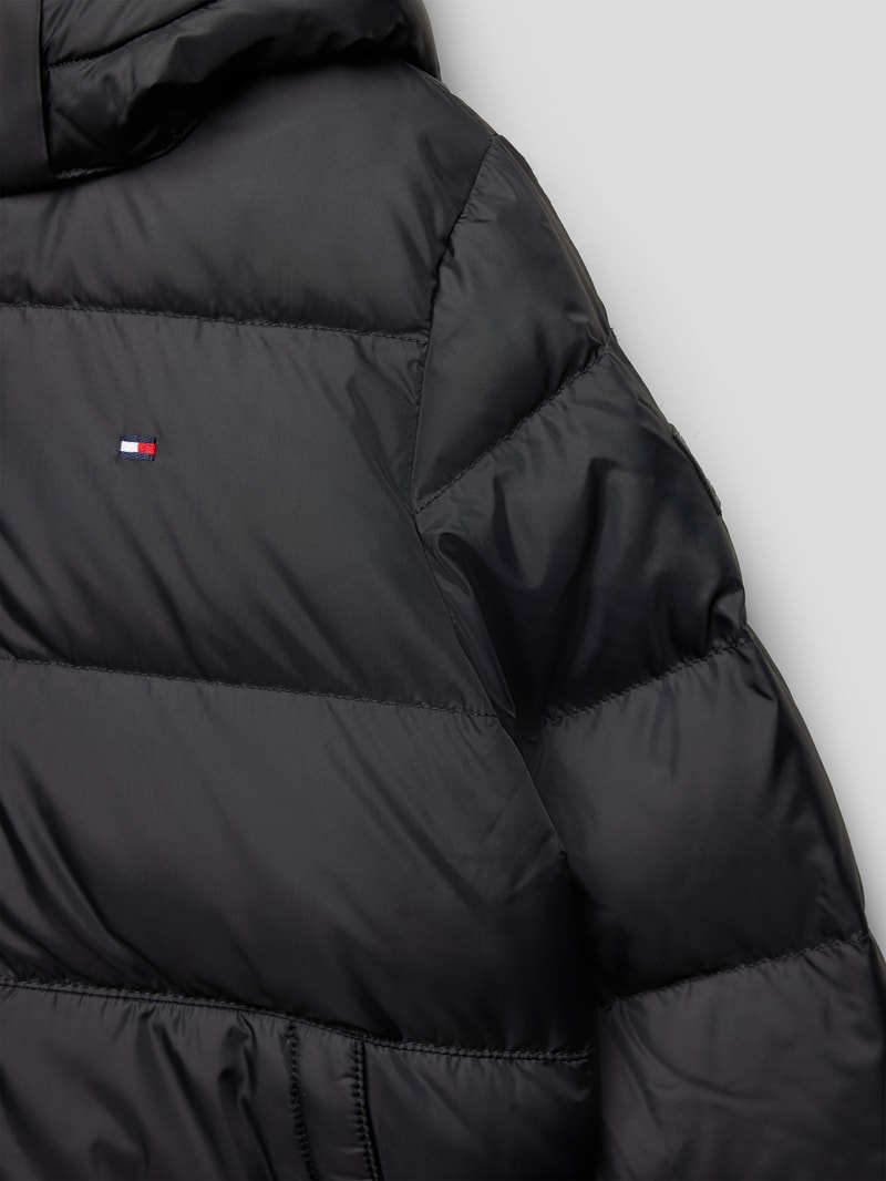 Steppjacke mit Label-Details Modell 'ESSENTIAL' in schwarz