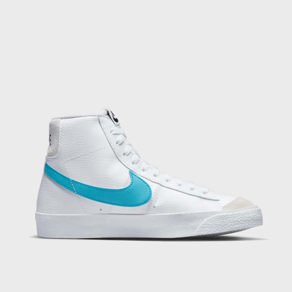 Nike Blazer Mid FN7790-100 / weiss