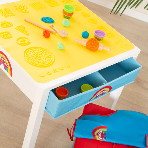 Kreativer Spieltisch, roba x Play-Doh, inklusive Knete und Zubehör