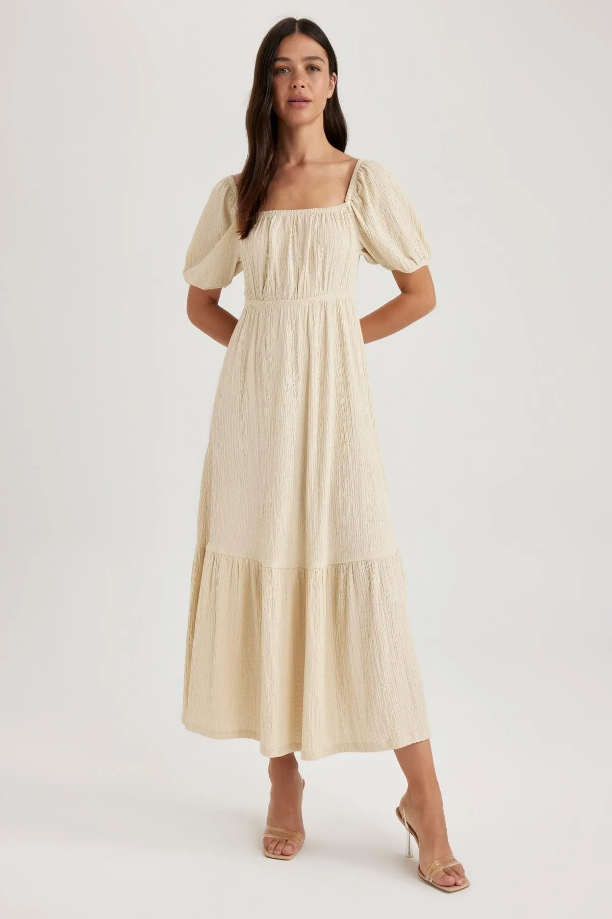 DeFacto  Babydoll-Midikleid mit eckigem Ausschnitt und Wickeldesign, kurzen Ärmeln, A6201ax23sm
