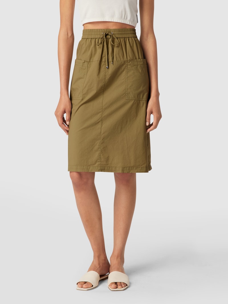 Knielanger Rock mit Eingrifftaschen in hellgrün