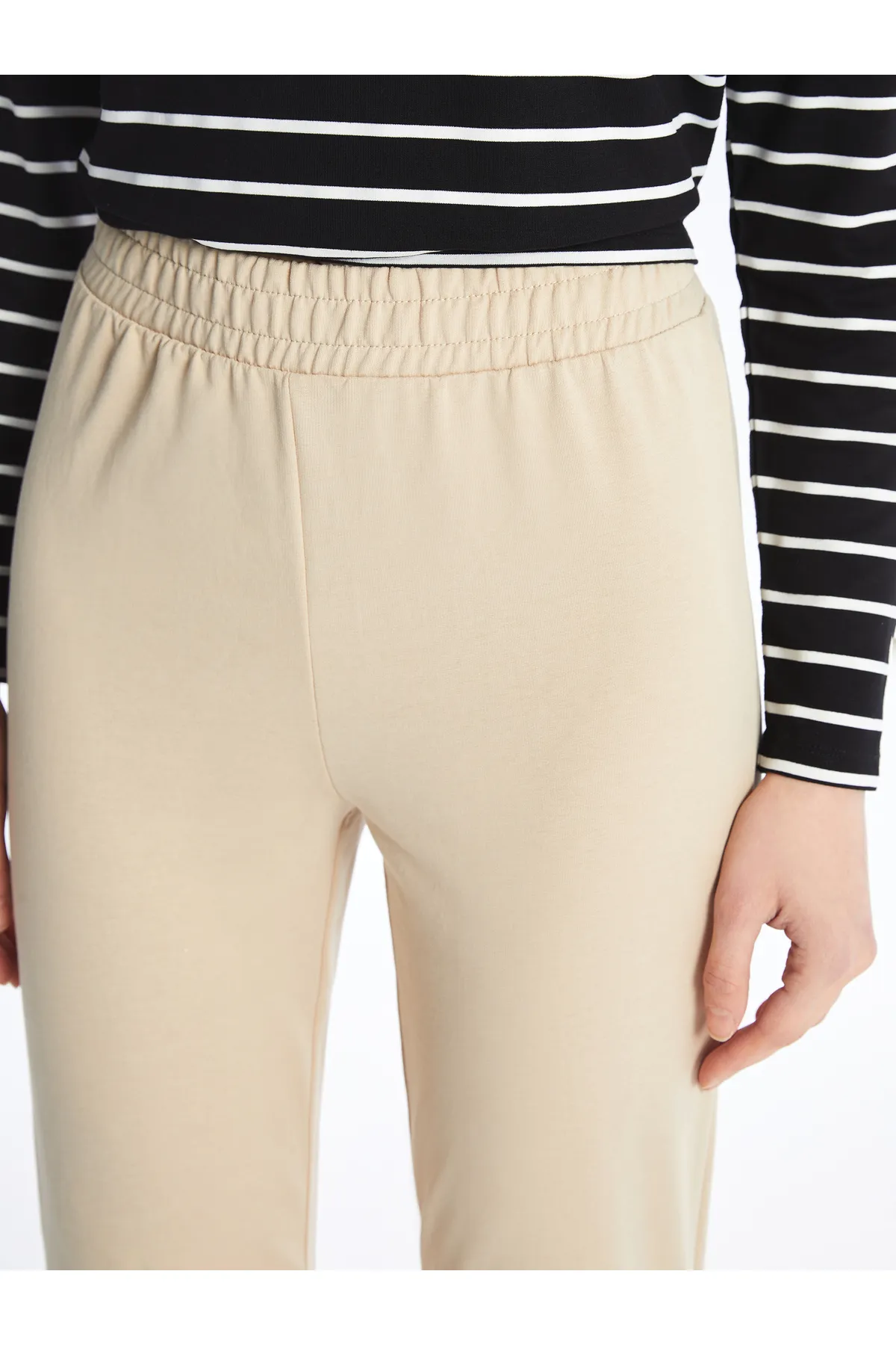 LC Waikiki  Einfarbige Jogger-Jogginghose für Damen mit elastischem Bund