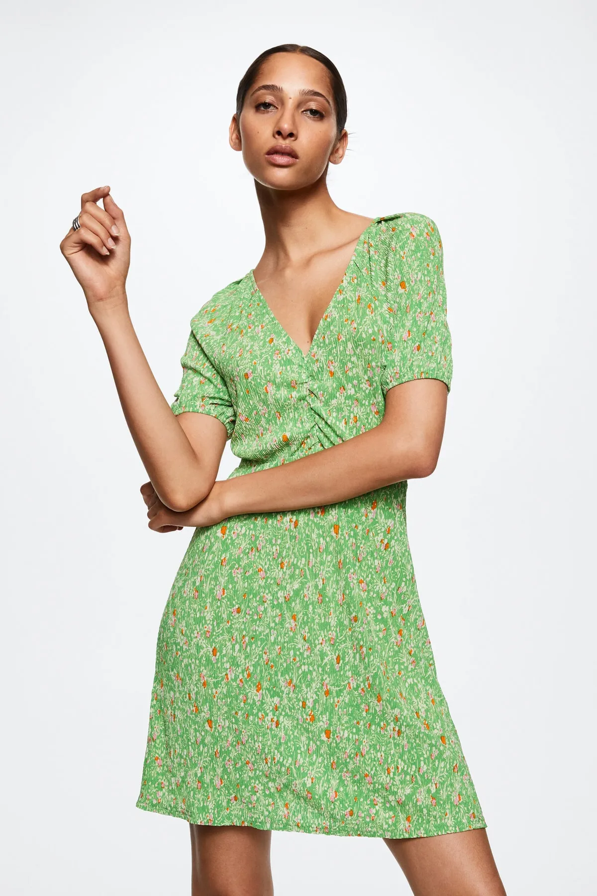 MANGO  Grünes Damenkleid 37040357
