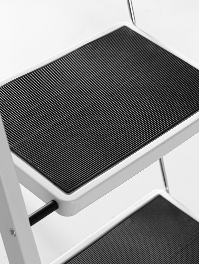 Kraft Werkzeuge Trittleiter 3-stufig, 150kg Belastbarkeit