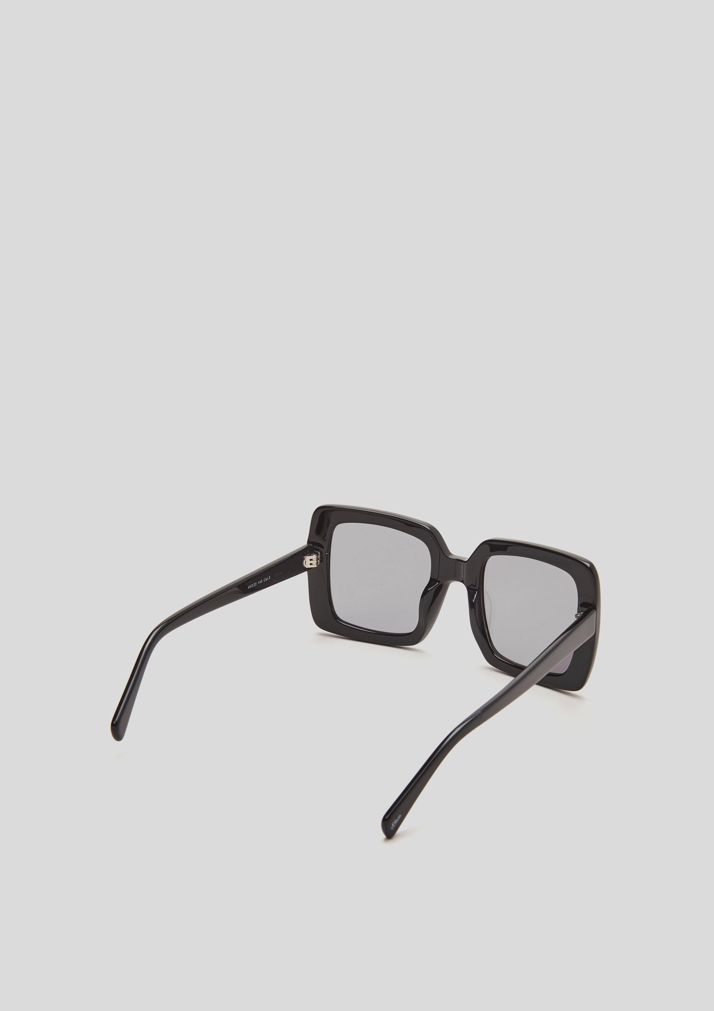 Sonnenbrille mit eckigen Gläsern  144.120.141.98537-600