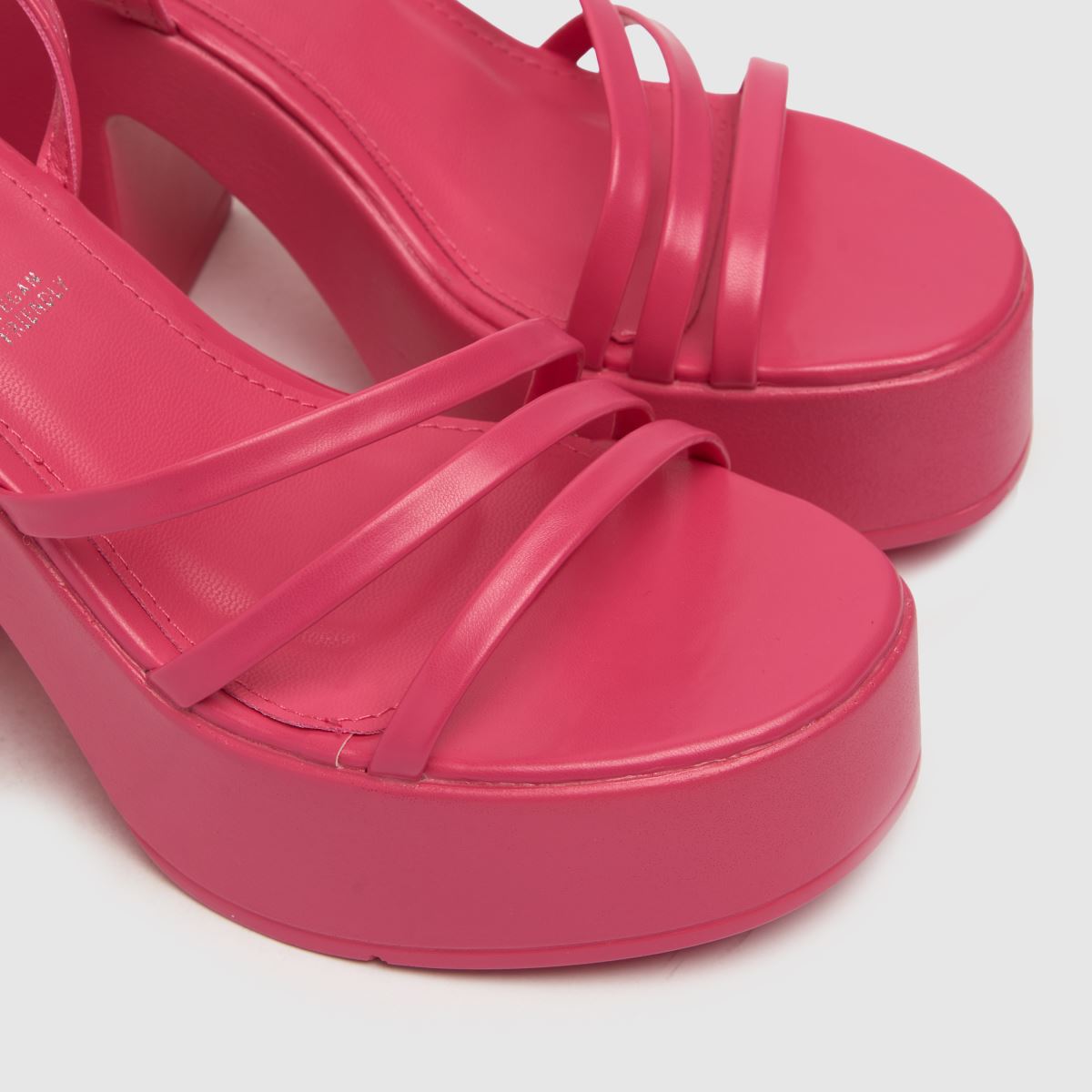 Schuh Sia pántos platformos magassarkú rózsaszínben