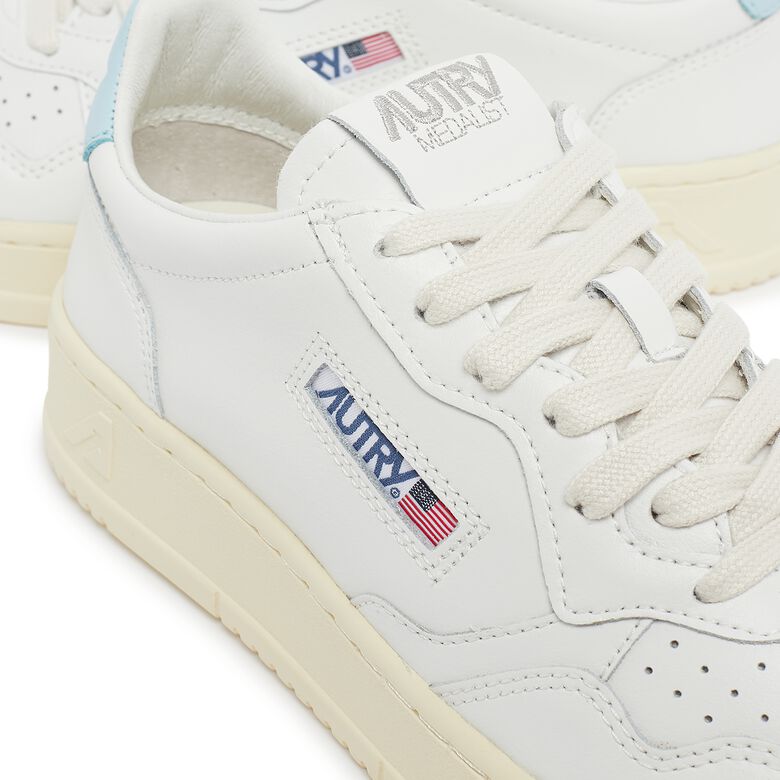 Autry Wmns Medalist Low leat/leat wht/str blue