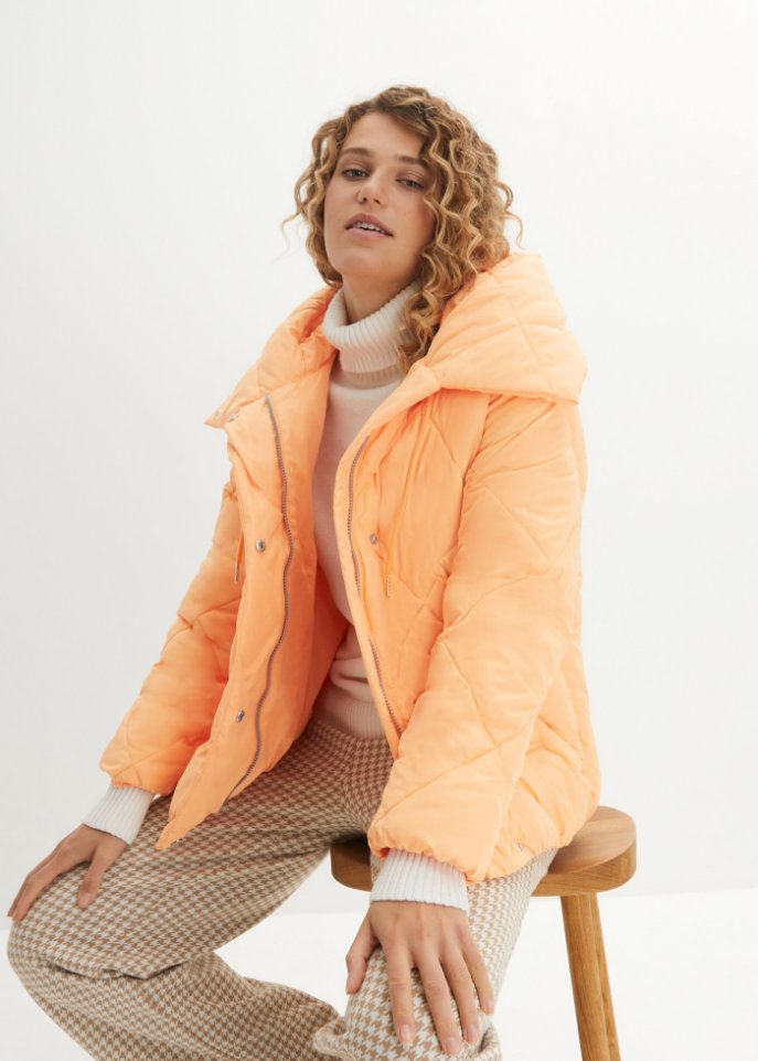 Steppjacke mit Kapuze