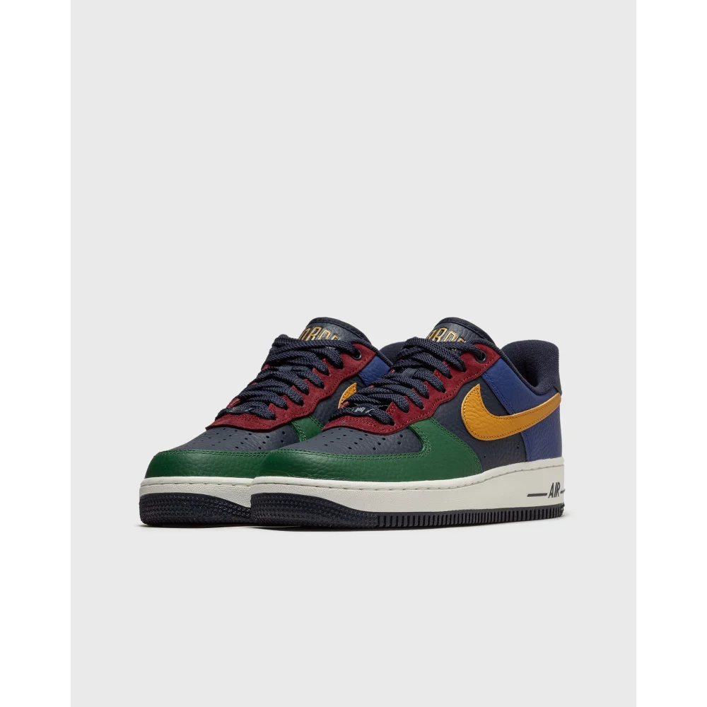 Nike Air Force 1 07 LX DR0148-300 / grün