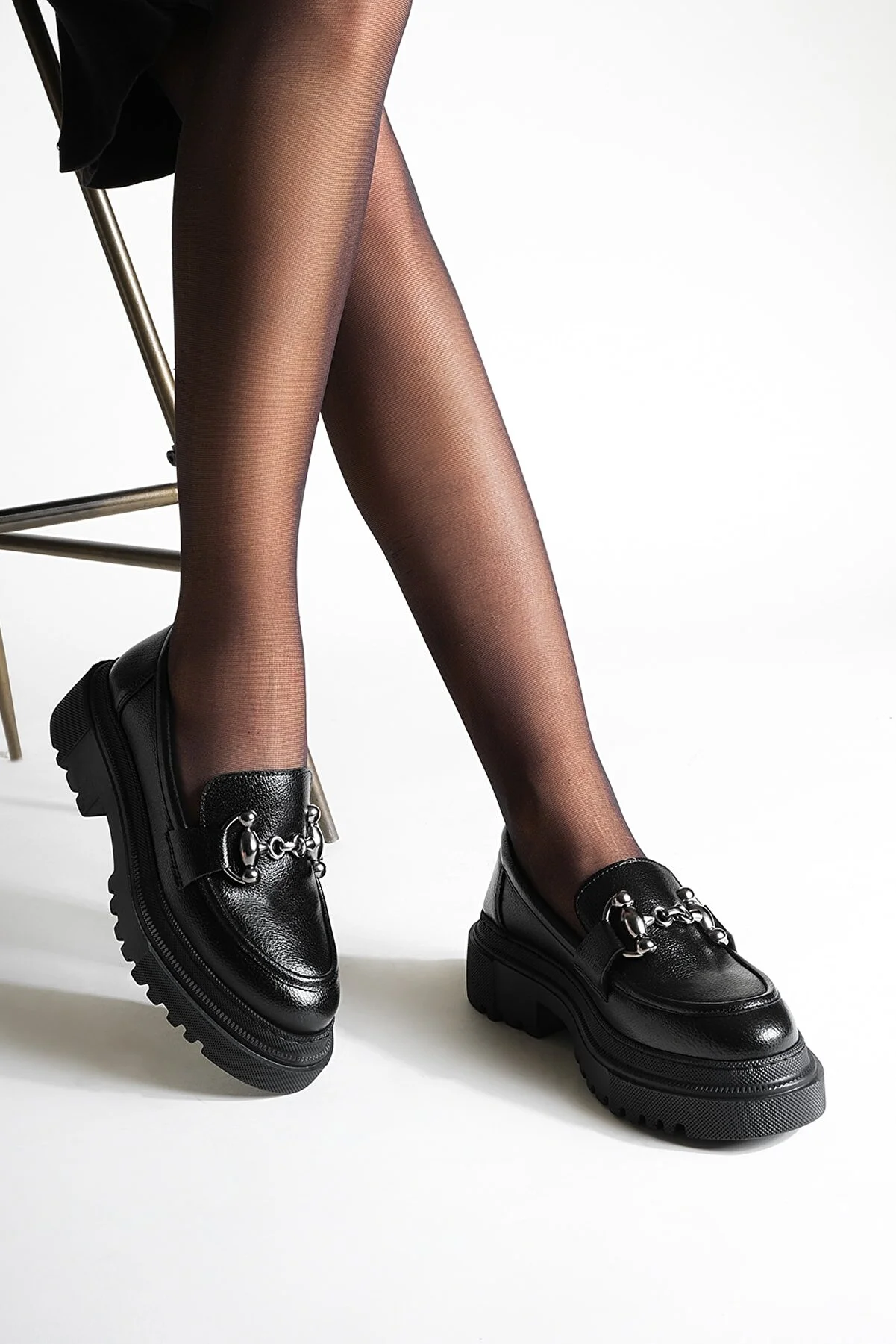 Marjin  Damen Loafer Dicke Sohle Kette Freizeitschuhe Forela Schwarz