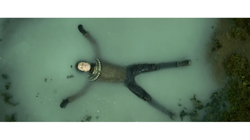 Gegen den Strom (Woman at War)
