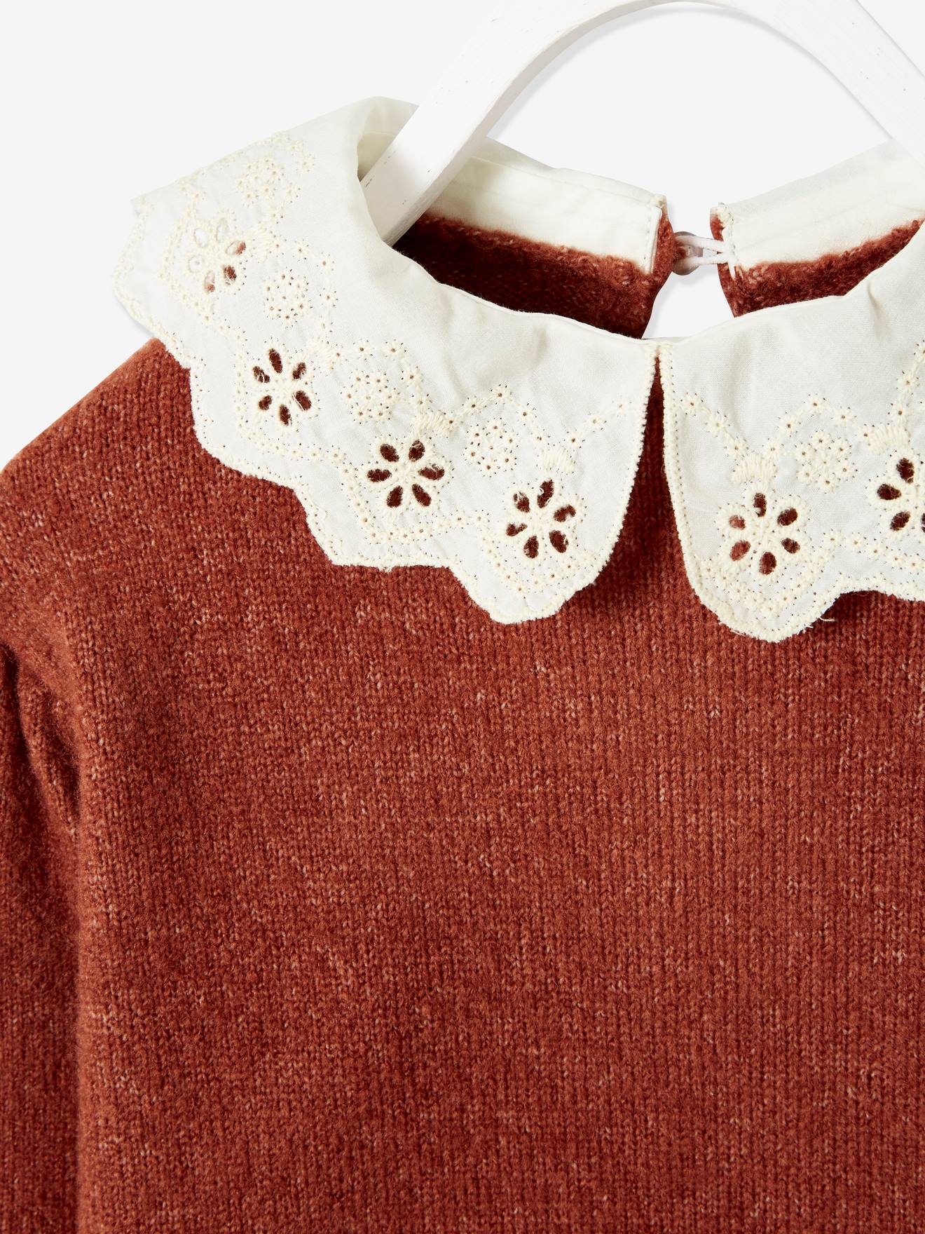 Pull fantaisie col en broderie anglaise fille cacao