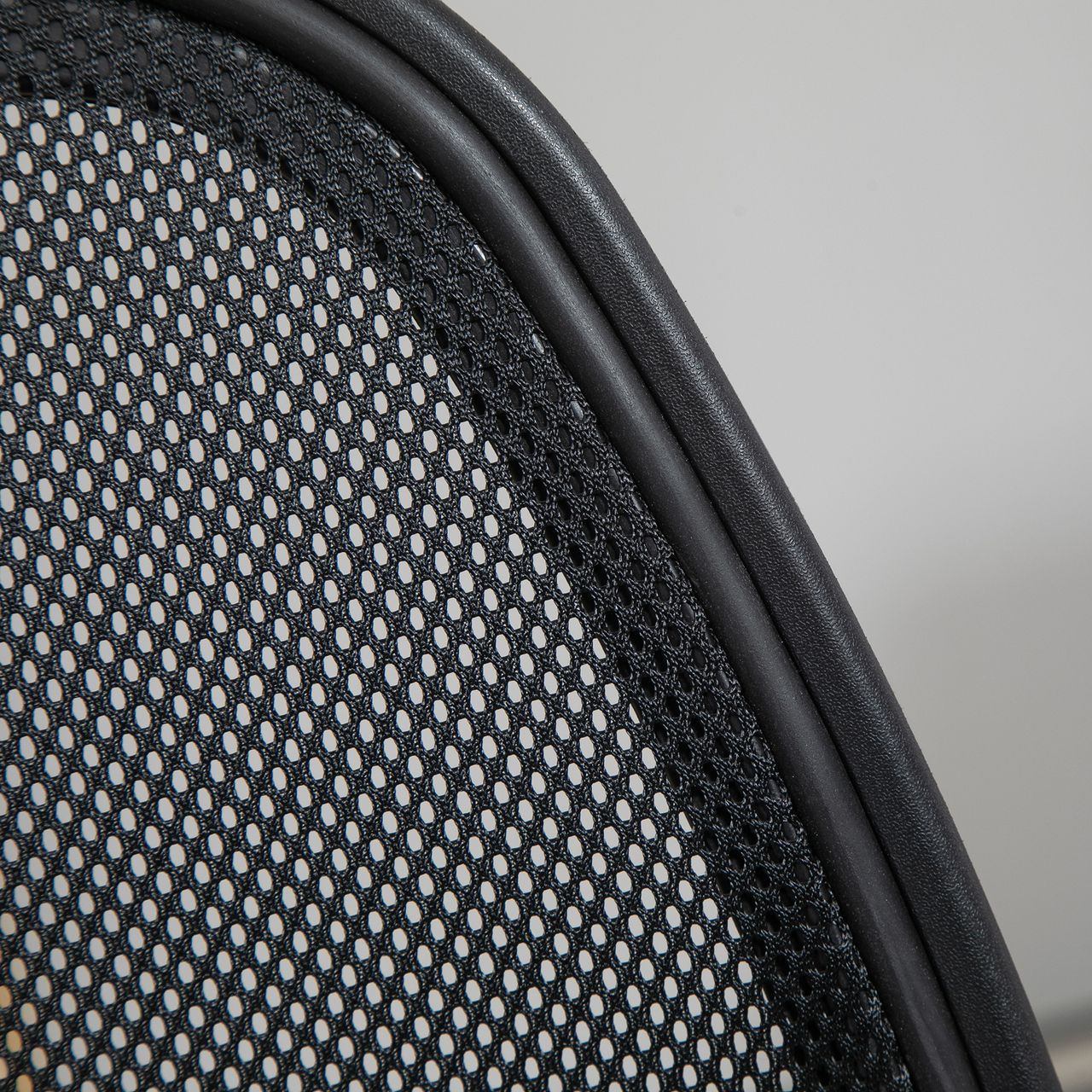 Vinsetto Arbeitsstuhl Mesh Bürostuhl Ergonomischer Schreibtischstuhl Zeichenstuhl mit verstellbarem Fußring Höhenverstellbare Drehstuhl mit Rollen für Arbeitszimmer Schwarz 60 x 56 x 110-132 cm