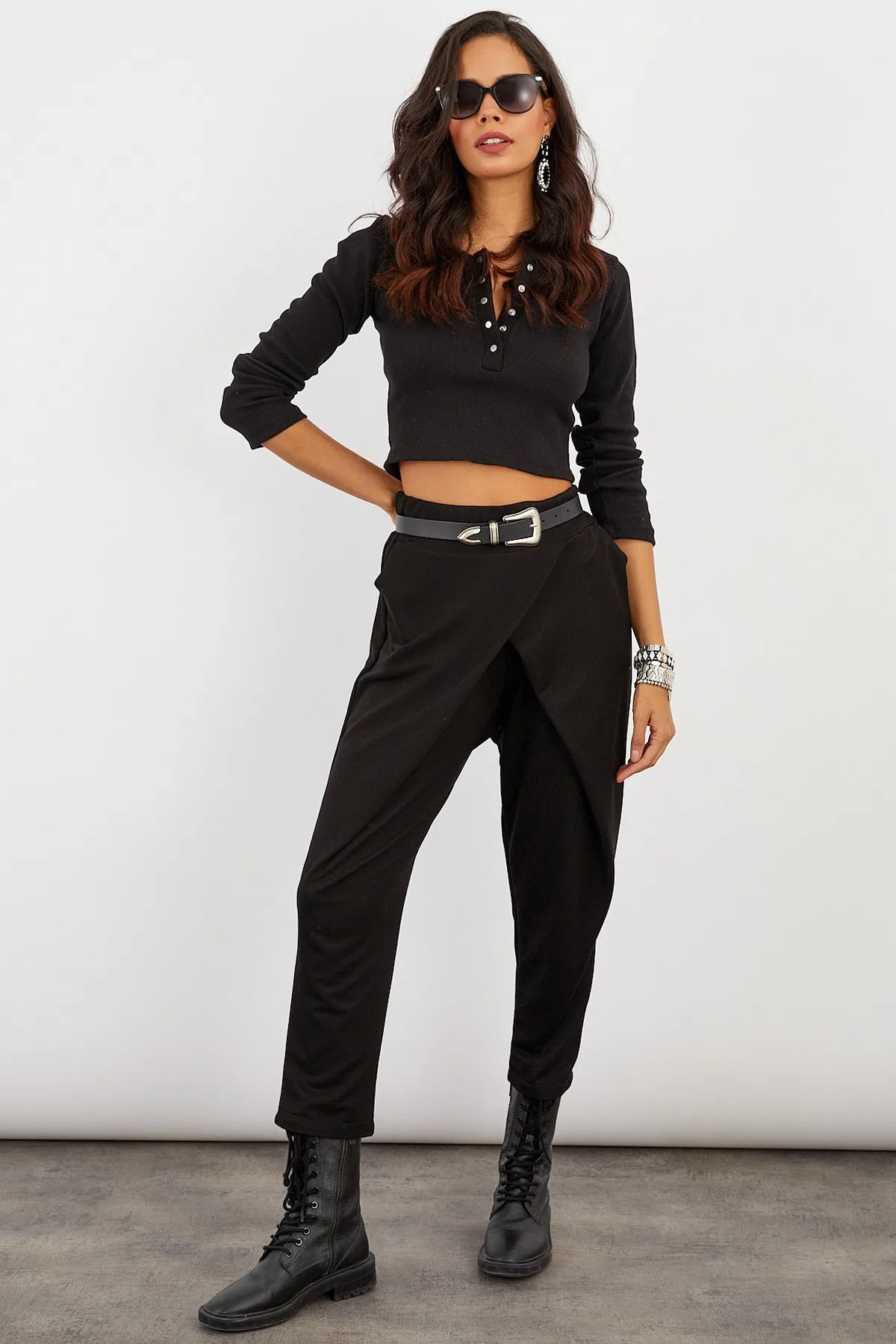 Cool & Sexy  Damen-Shalwar mit eingewickelter Tasche in Schwarz BK1336