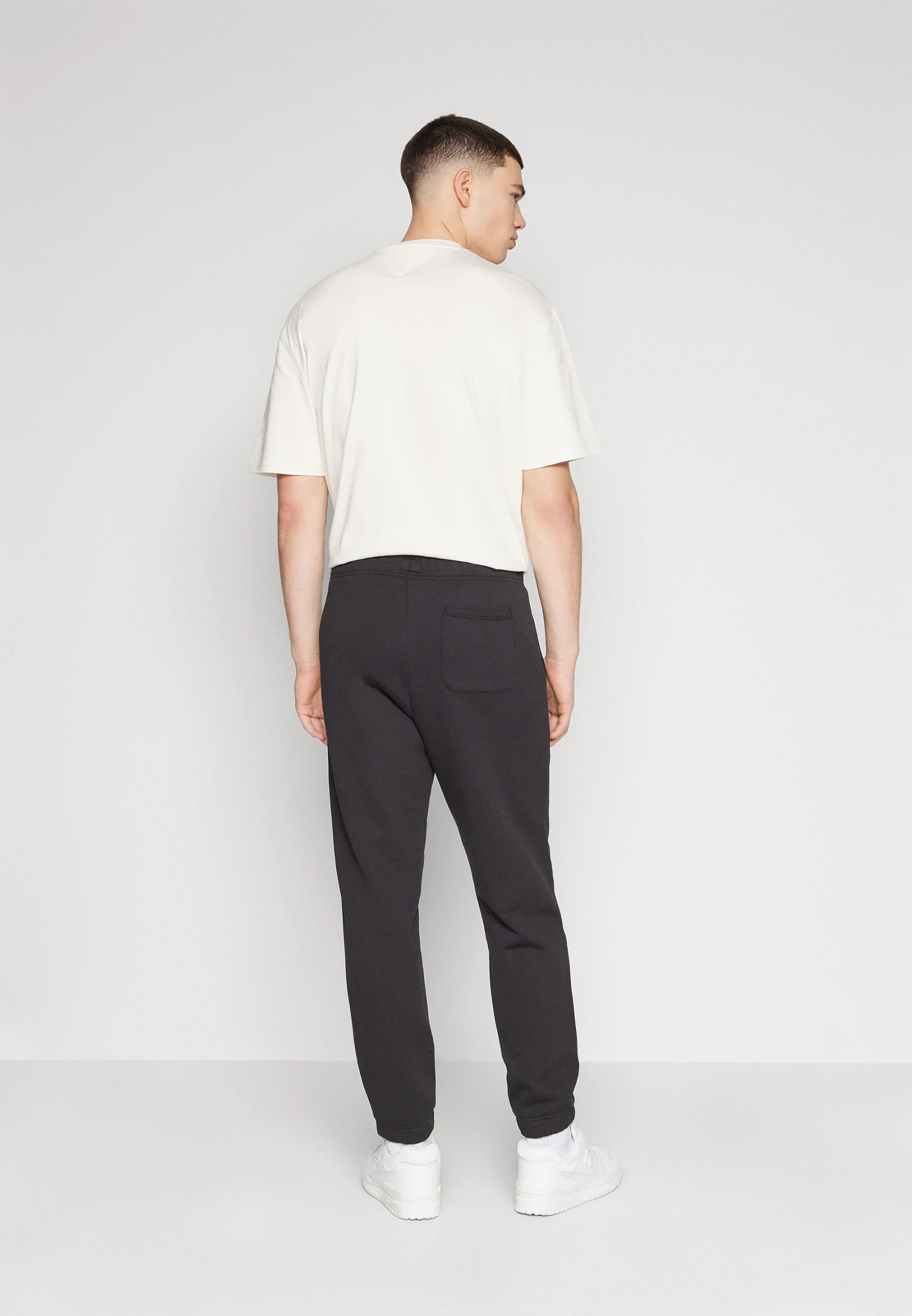 Pantalones deportivos Tommy Jeans BADGE JOGGER