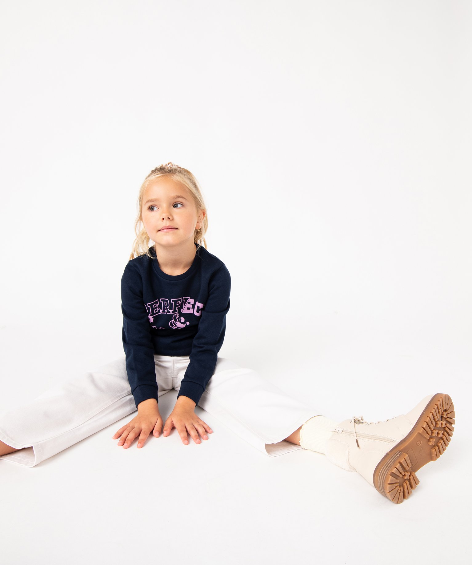 Sweat molletonné avec motif et message fille marine | GEMO