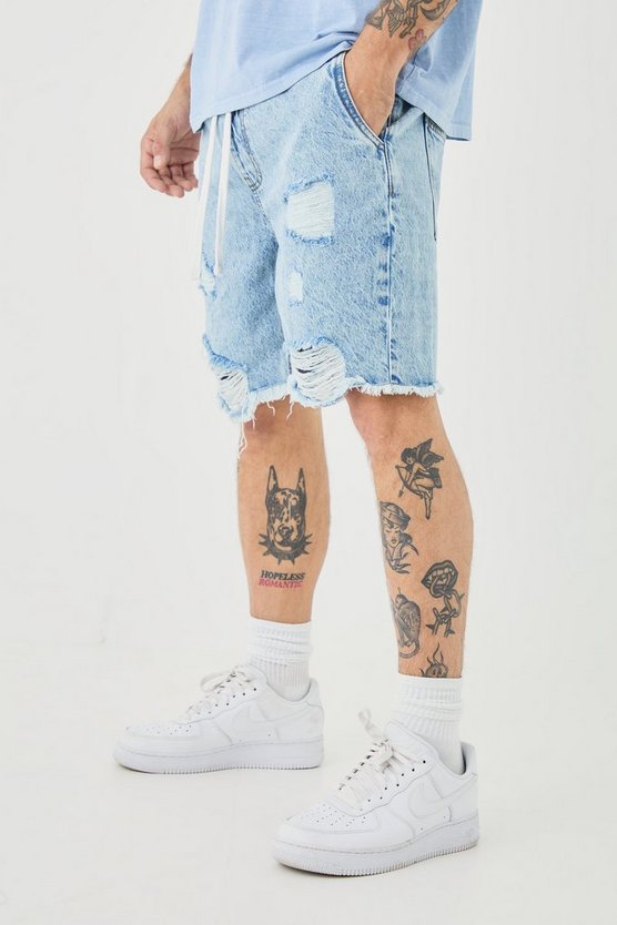 Lockere zerrissene Jeansshorts mit elastischem Bund in Hellblau