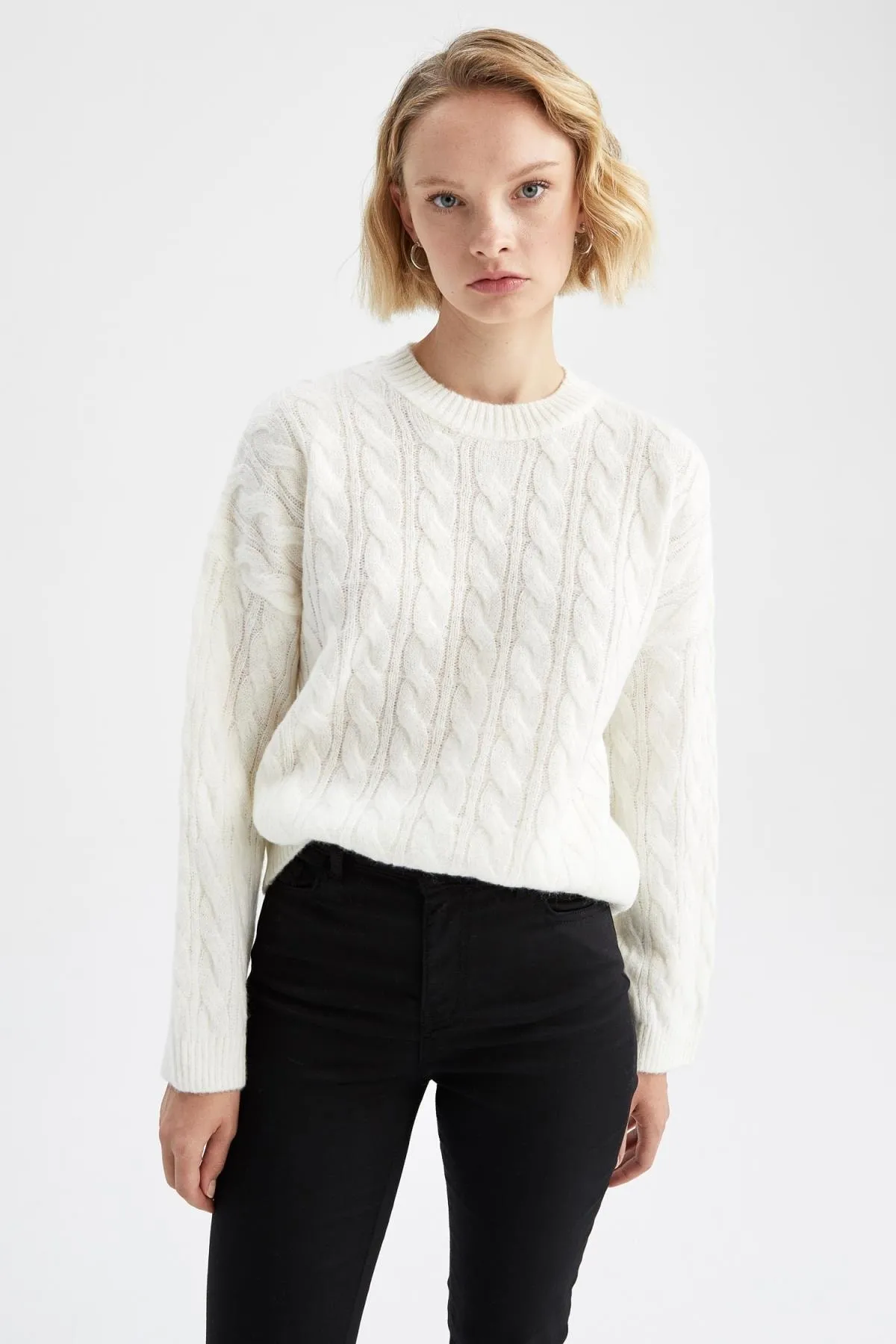DeFacto  Pullover mit Rundhalsausschnitt in Oversize-Passform