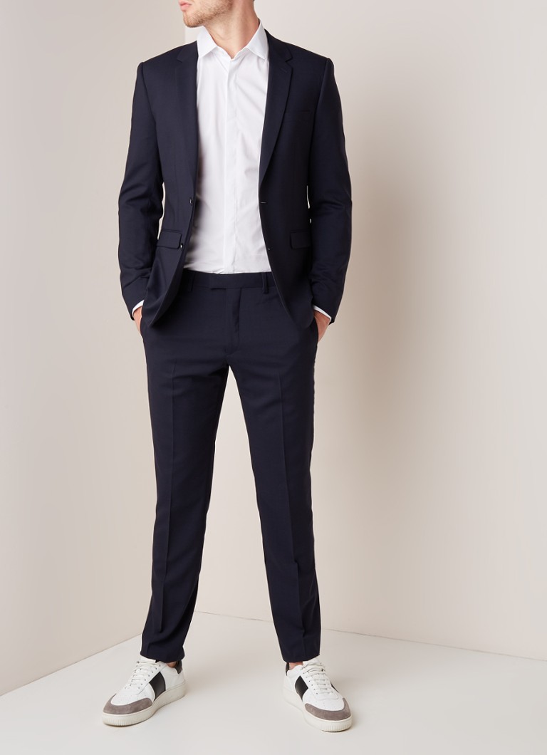 Pantaloni Sandro din lână, cu croială mulată și talie călcată.