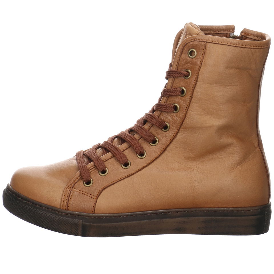 Andrea Conti Schnürboots