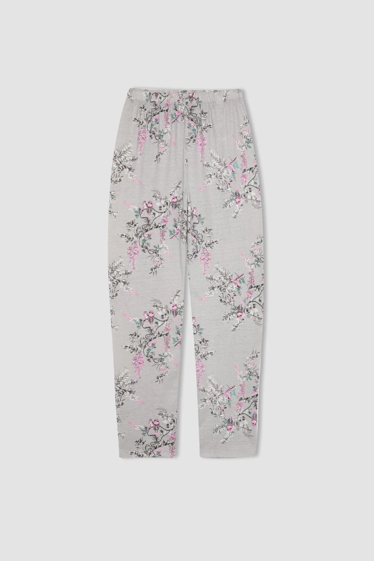 DeFacto  Verlieben Sie sich in ein langärmliges Pyjama-Set mit normaler Passform