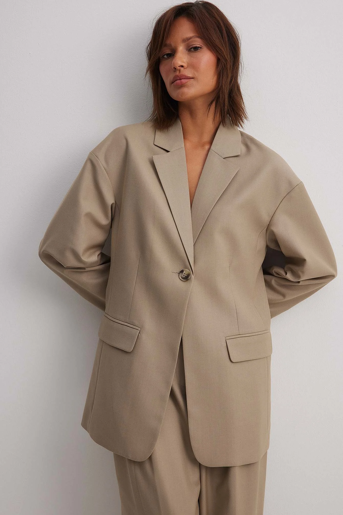 Lässiger Blazer mit überschnittenen Schultern