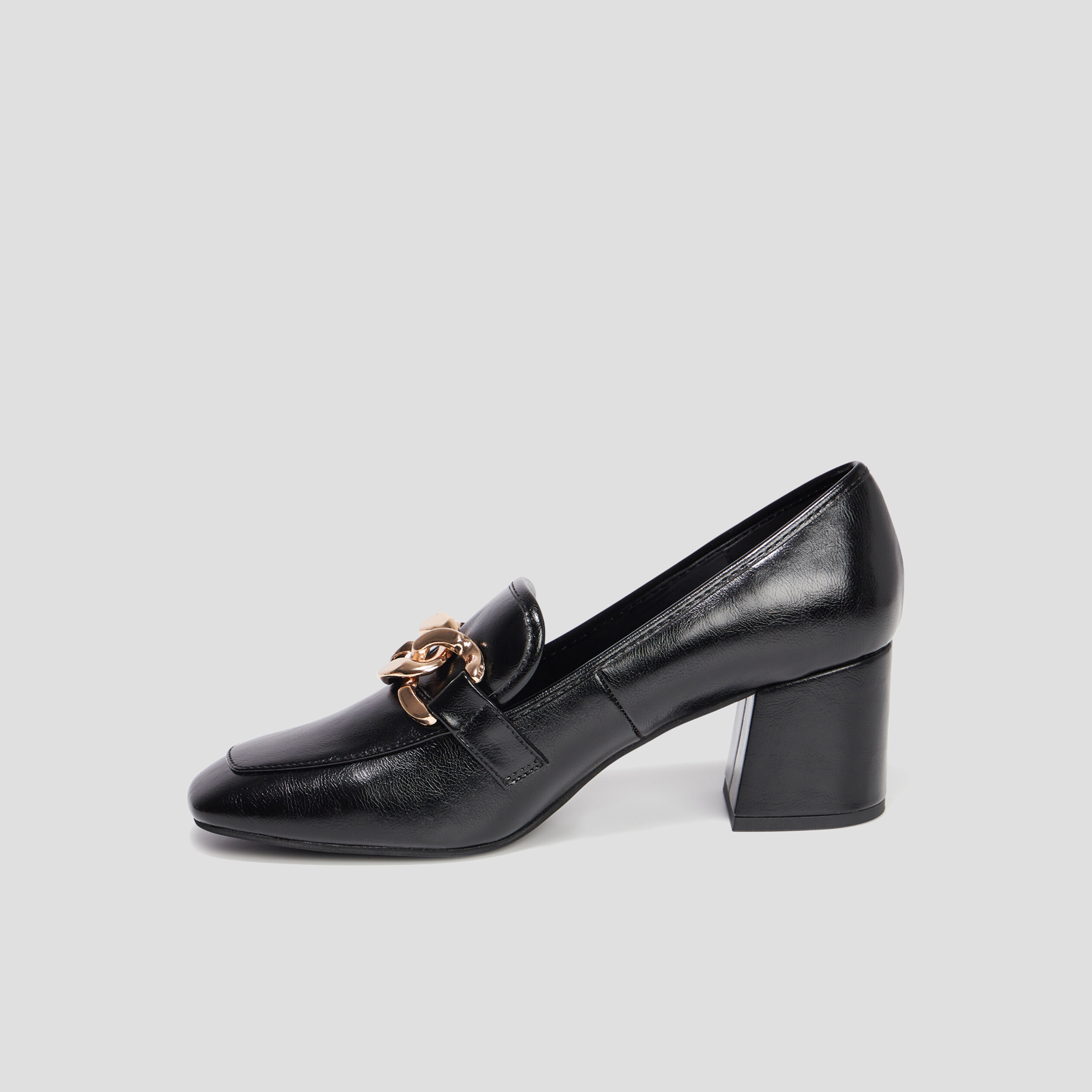 Loafers à talons détails chaînes Liberto noir femme | La Halle
