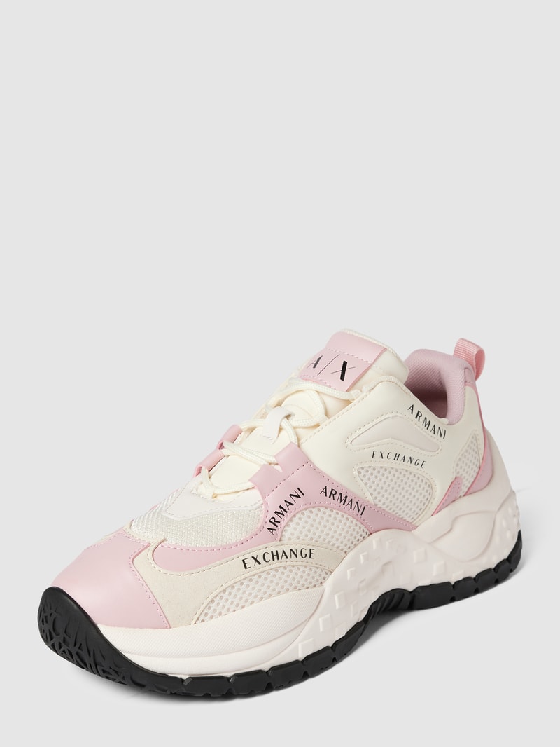 Sneaker mit Label-Details in hellrosa