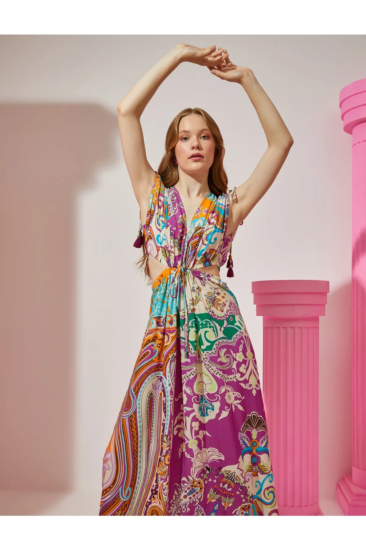 Koton  Langes Kleid mit ethnischem Muster und Quastendetails
