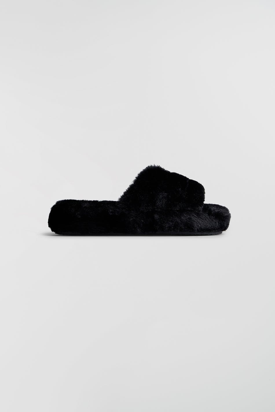 S fur slippers