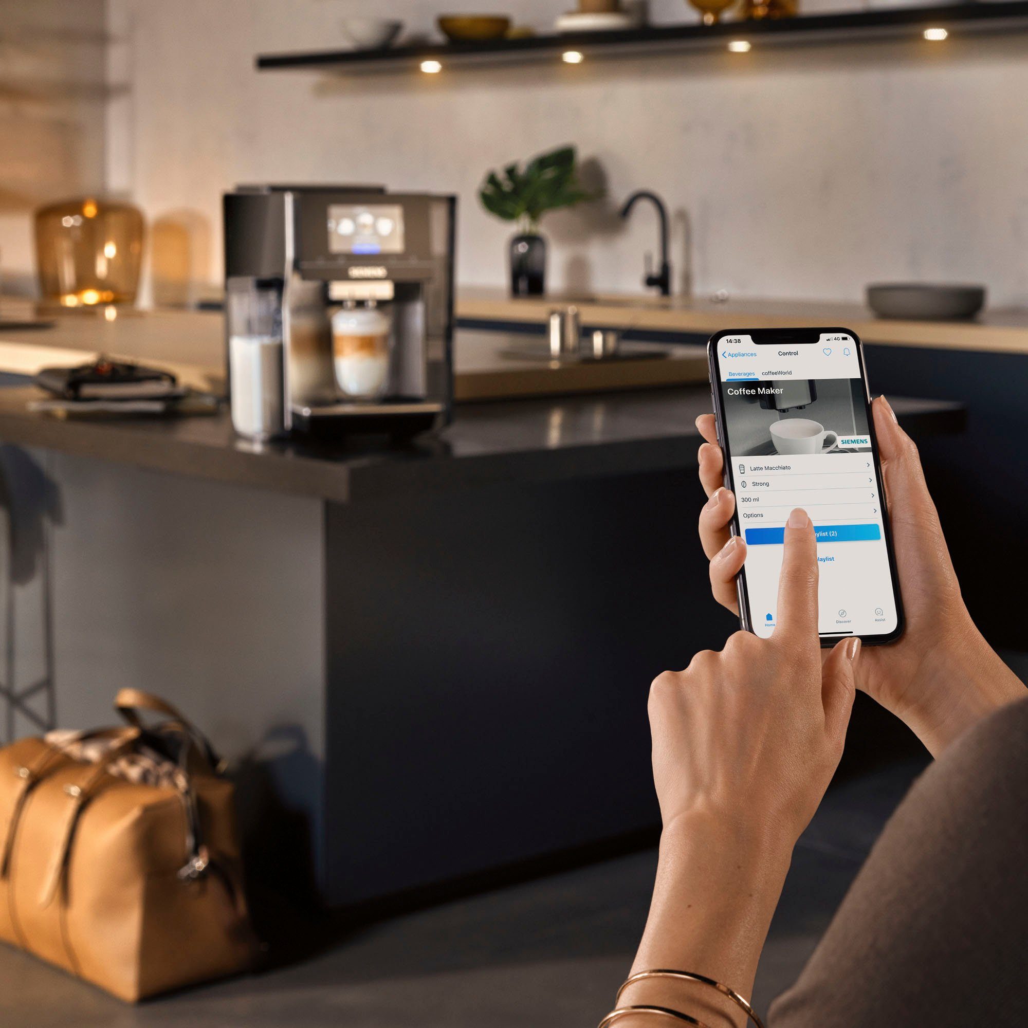 SIEMENS Kaffeevollautomat EQ.700 integral - TQ707D03, Full-Touch-Display, bis zu 30 individuelle Kaffee-Favoriten
