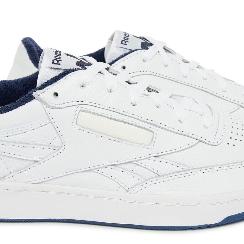 Reebok Wmns Club C Revenge Vintage x Tyrrell Winston ftwr white/chalk/vector navy