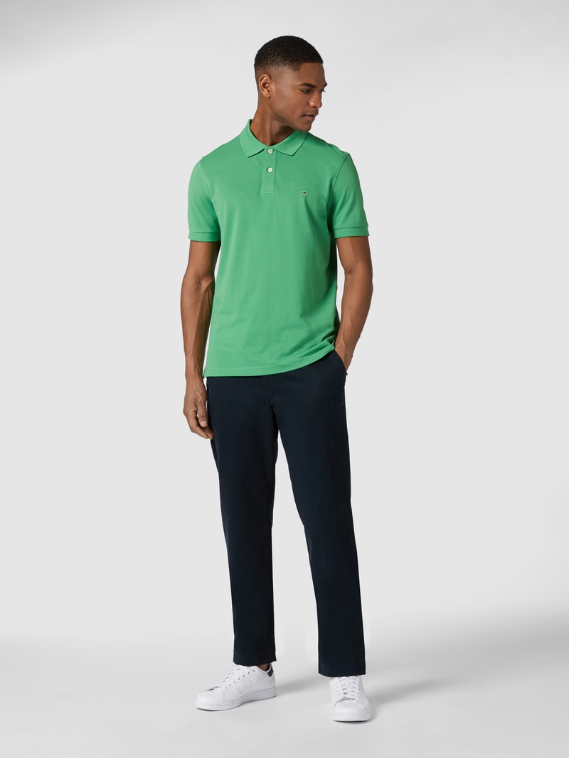 Chino mit Eingrifftaschen in marineblau